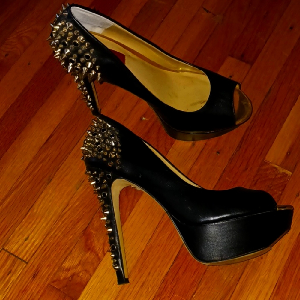 HEELS